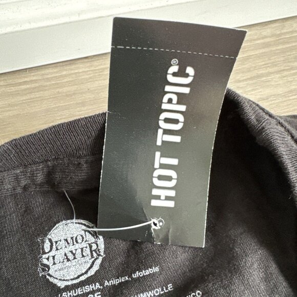Demon Slayer Nezuko Black‎ T-Shirt XL New With Tags Hot Topic - Picture 5 of 8